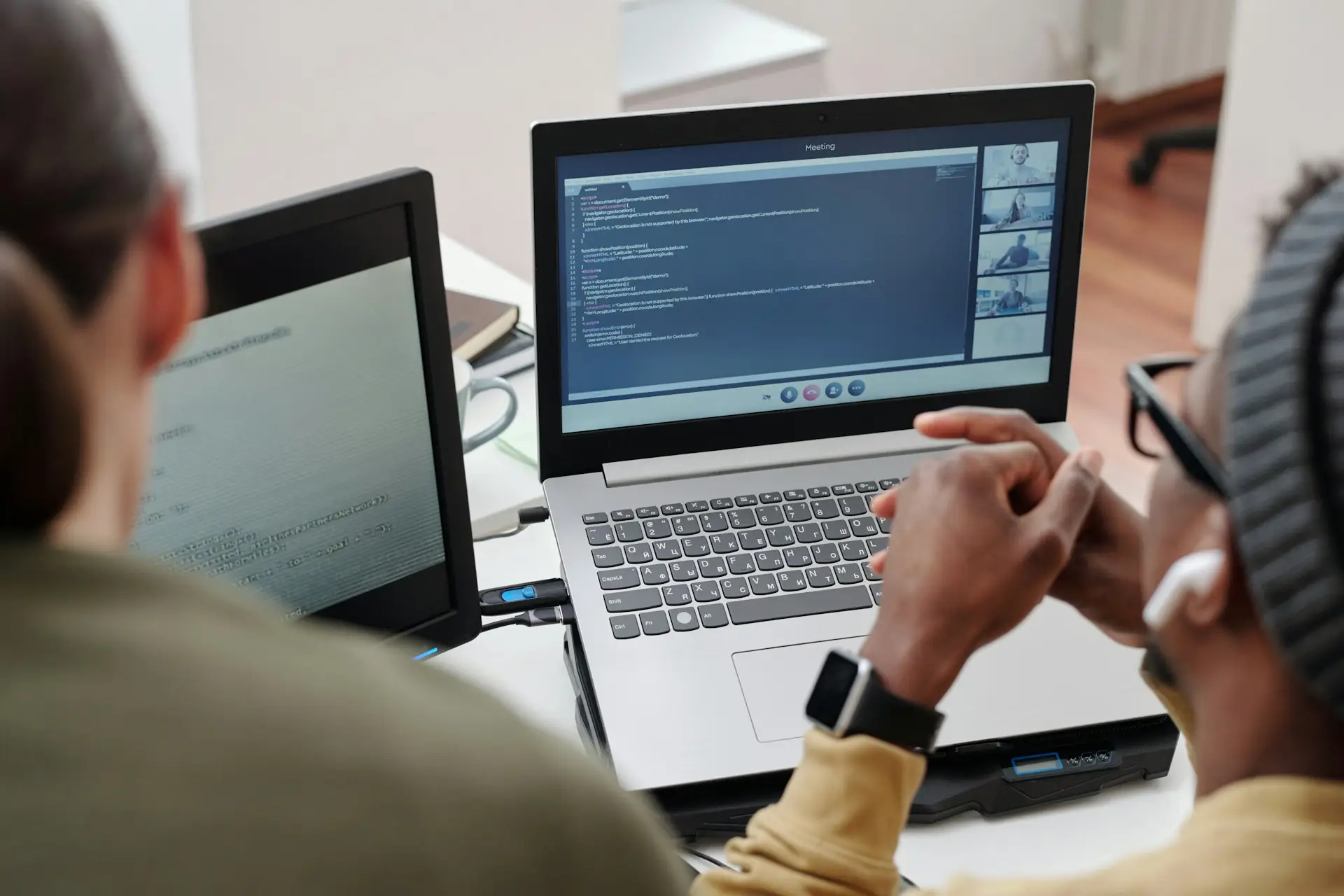 5 Essential Softwares for Small Businesses